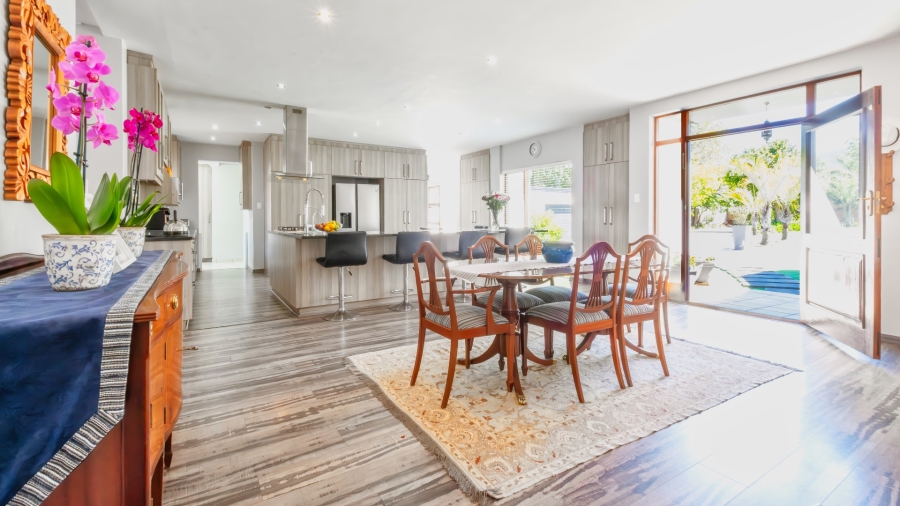 4 Bedroom Property for Sale in Heatherlands Western Cape